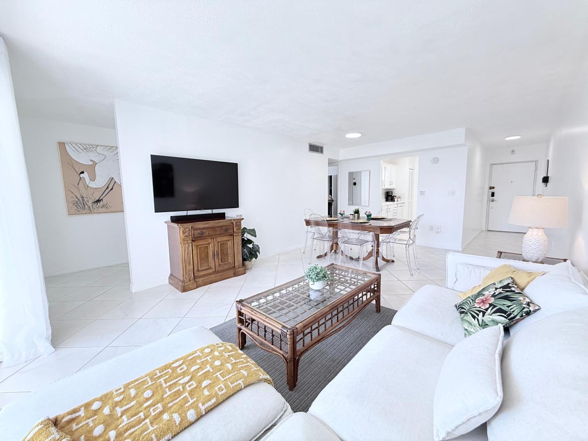 Le Cartier Sunny Isles Ocean Paradise شاطئ سَني إسلِس المظهر الخارجي الصورة